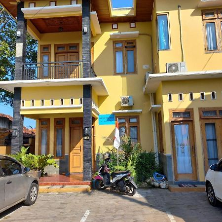 Riki Guesthouse Syari'Ah Джепара Экстерьер фото